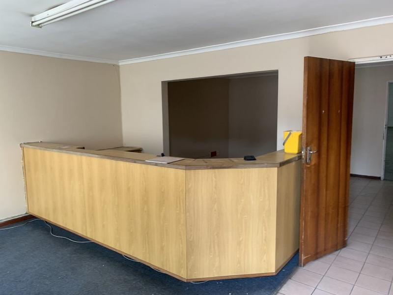 To Let Commercial Property for Rent in Montague Gardens Western Cape